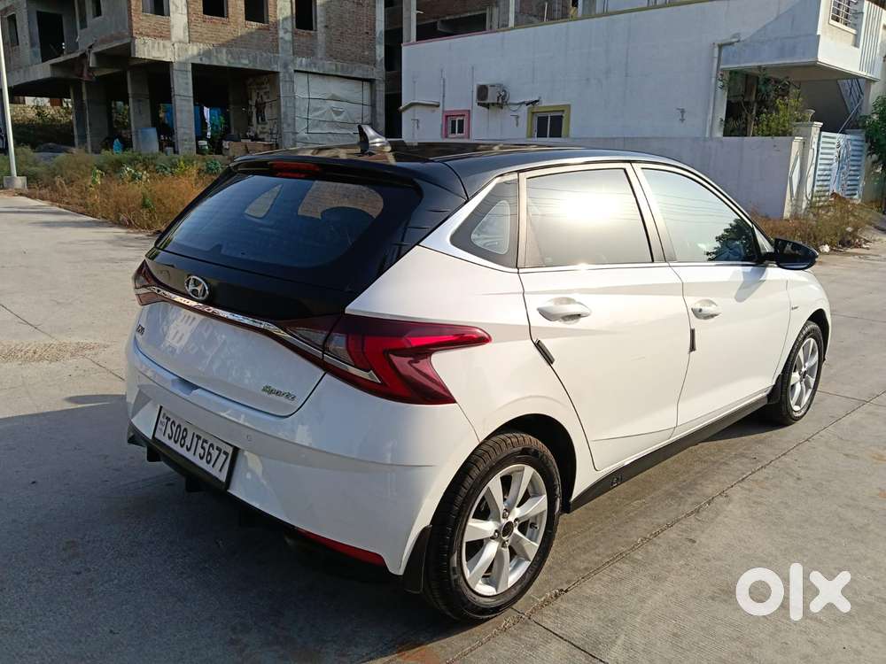 Hyundai I20 Sportz 1.2 Ivt, 2023, Petrol