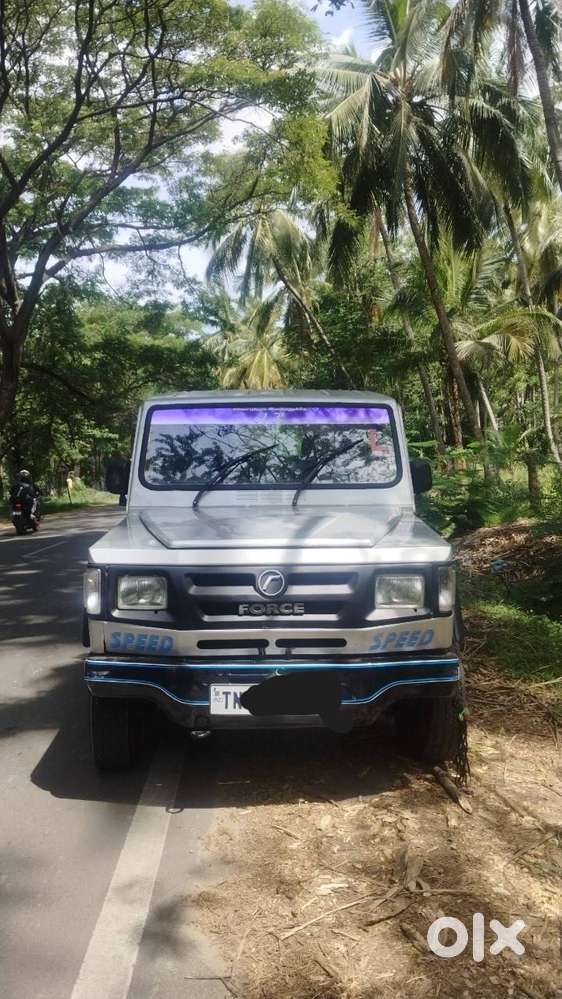 Force Trax Cruiser 12 Seater (2011) - Current Fc & Insurance - Good