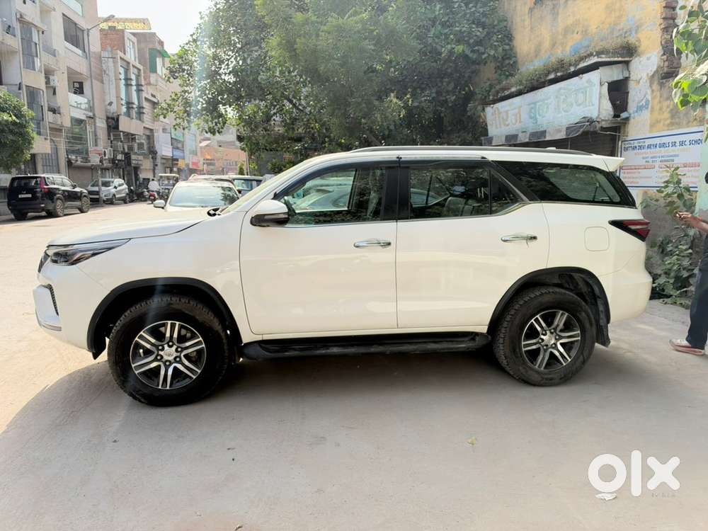 Toyota Fortuner Petrol 2022