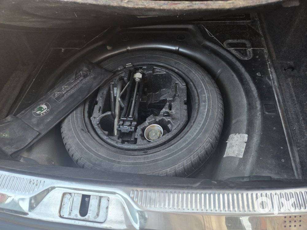 Skoda Superb 2013-2015 Elegance 1.8 Tsi Mt, 2014, Petrol