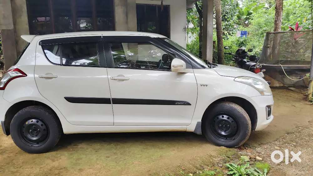 Maruti Suzuki Swift 2016 Petrol 82544 Km Driven