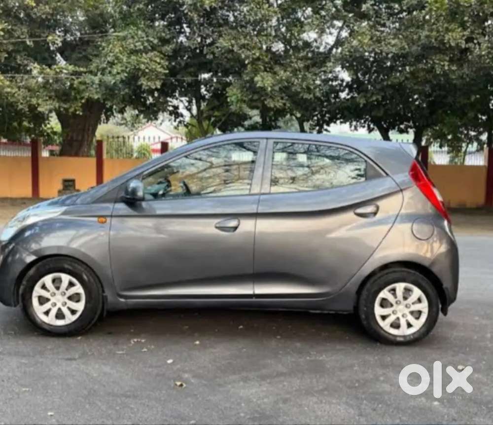 Hyundai Eon Magna + 2018   Taxi Board. Ola.uber.rapido