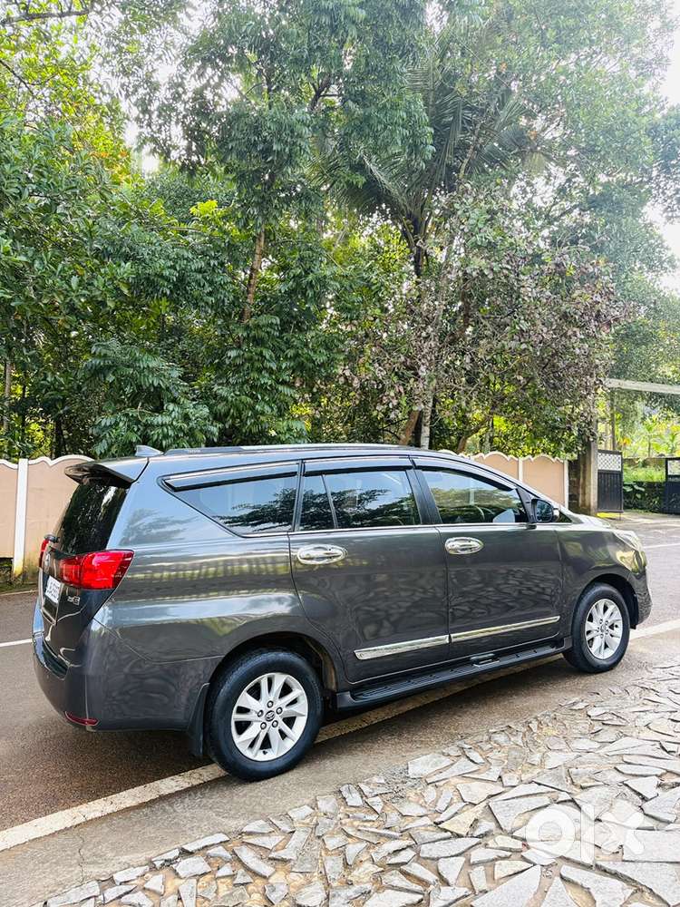 Toyota Innova Crysta Diesel Well Maintained