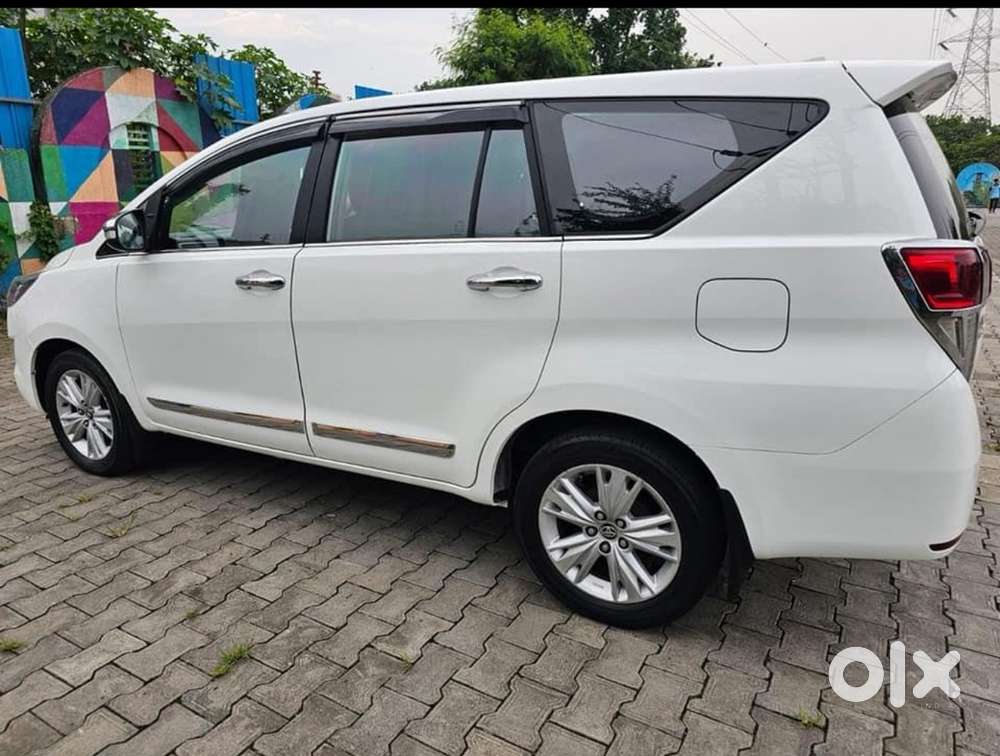 Toyota Innova Crysta Diesel 2016