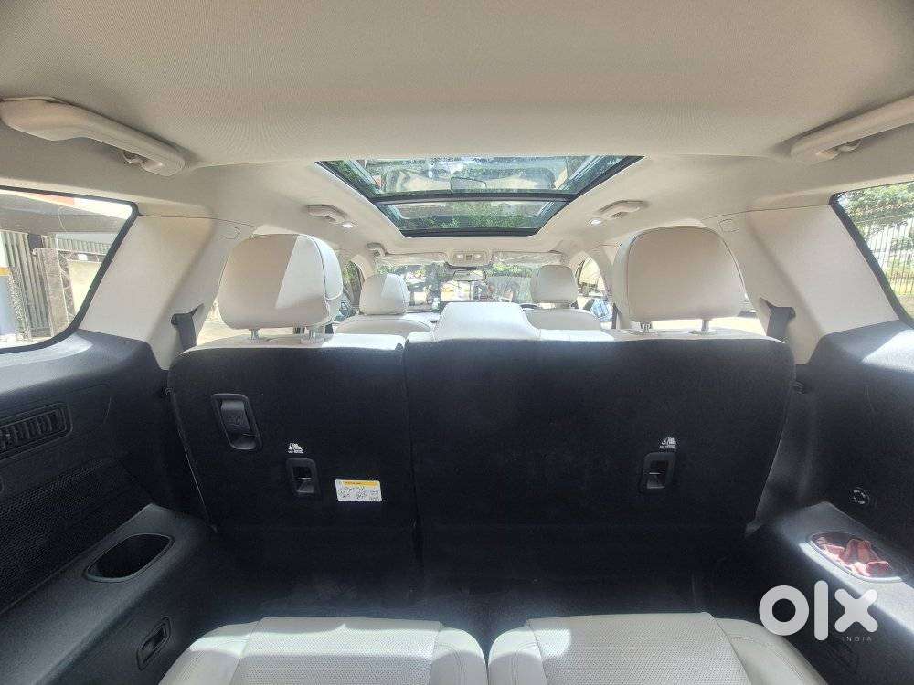 Mahindra Xuv700 2.0 Ax 7 Petrol At Str, 2024, Petrol