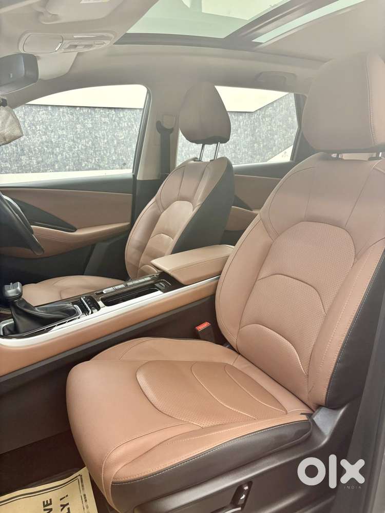 Mg Hector Plus Sharp Pro 1.5 Turbo Petrol Cvt 6 Str, 2023, Petrol