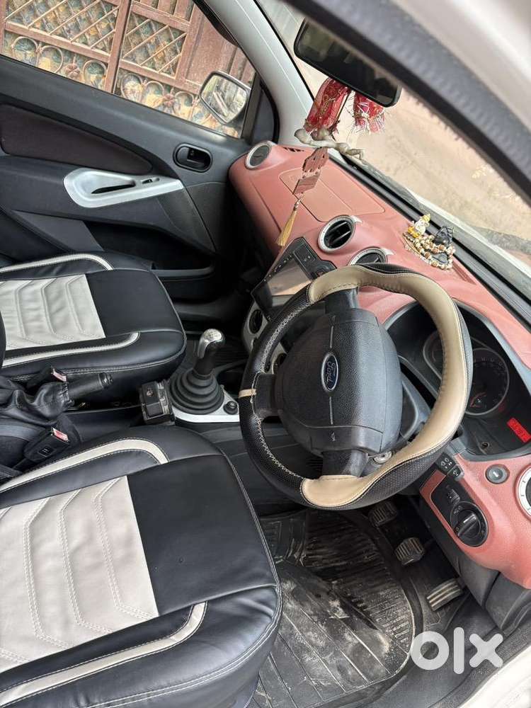 Ford Manual Car 2011 Petrol