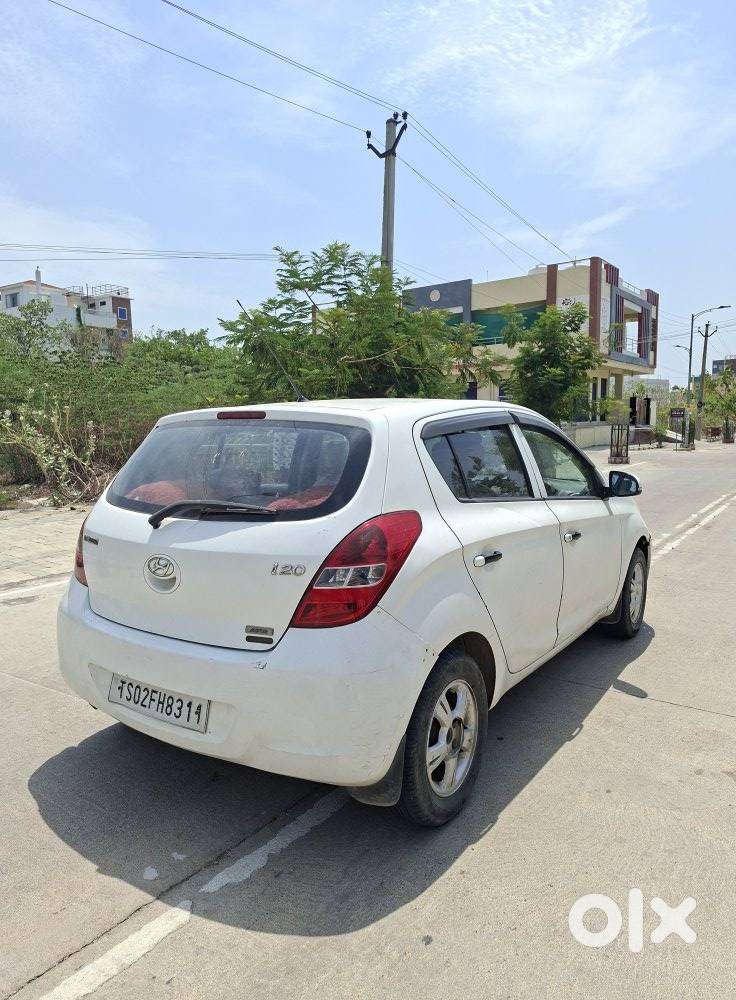 Hyundai I20 2010-2012 1.2 Asta Option With Sunroof, 2010, Petrol