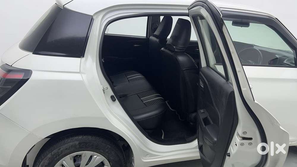 Maruti Suzuki Swift Amt Vxi, 2024, Petrol