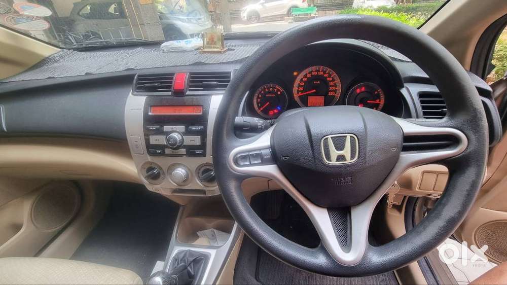 Hondacity1.5vmt 2011 Petrol.excellent Running Condition(only 62100 Km)