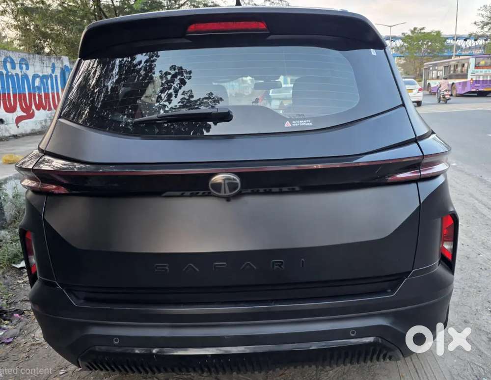 Tata Safari Stealth Edition 2025 Diesel 9000 Km Driven