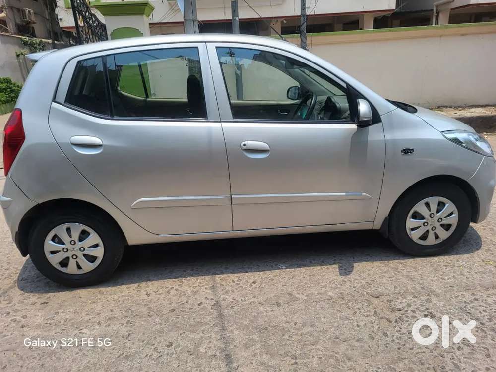 Only 50,000 Kms Automatic Hyundai I10 Sportz Petrol 2013