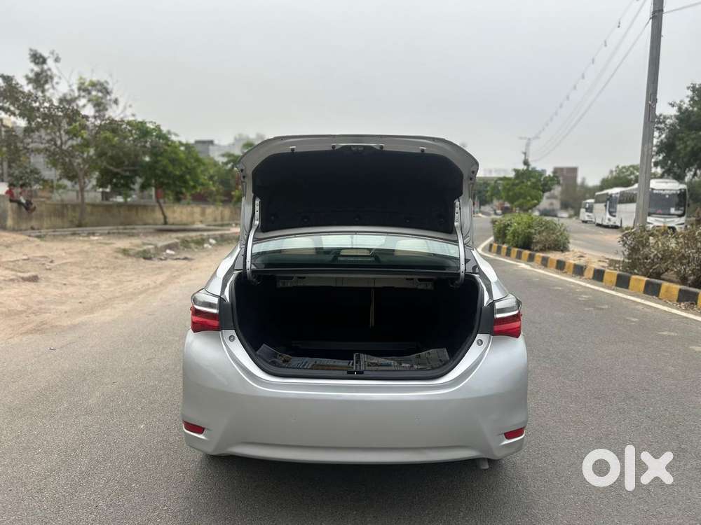 Toyota Corolla Altis 2013-2017 Vl At, 2018, Petrol