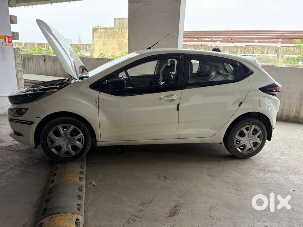 Tata Altroz Xt Petrol 2023 &ndash; Excellent Condition (negotiable)