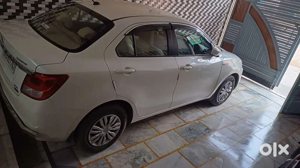 Maruti Suzuki Dzire 2017 Petrol 67000 Km Driven