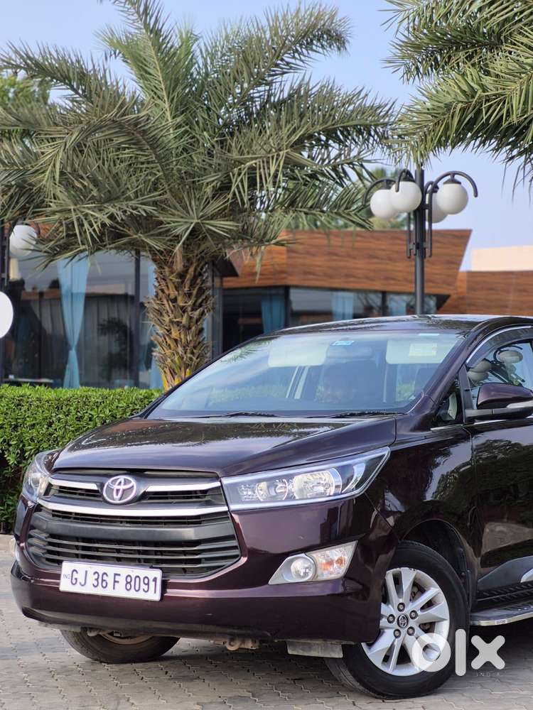 Toyota Innova Crysta 2.8 Gx At 8 Seater, 2017, Diesel