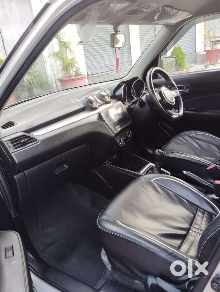 Maruti Suzuki Swift Vxi + Manual, 2022, Petrol