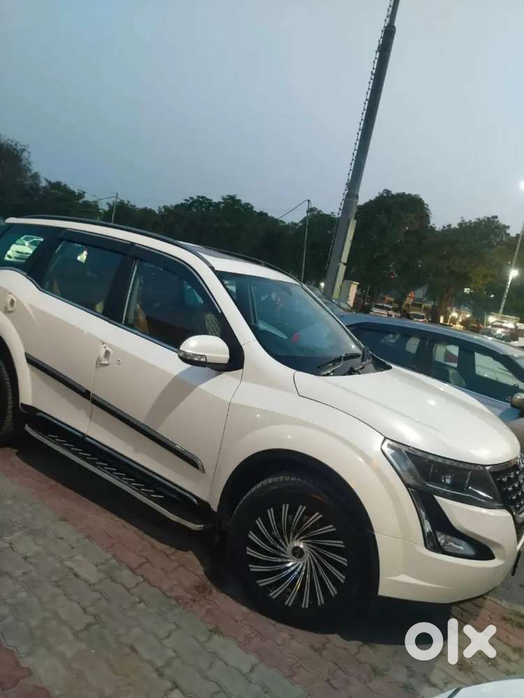 Top Model Xuv500 2018 Sunroof Model Push Button Start Key Less Entry