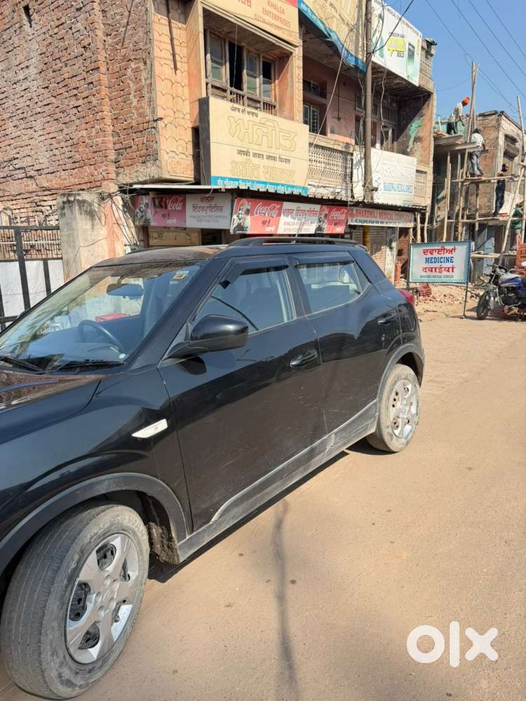 Mahindra Xuv300 2019 Petrol Well Maintained