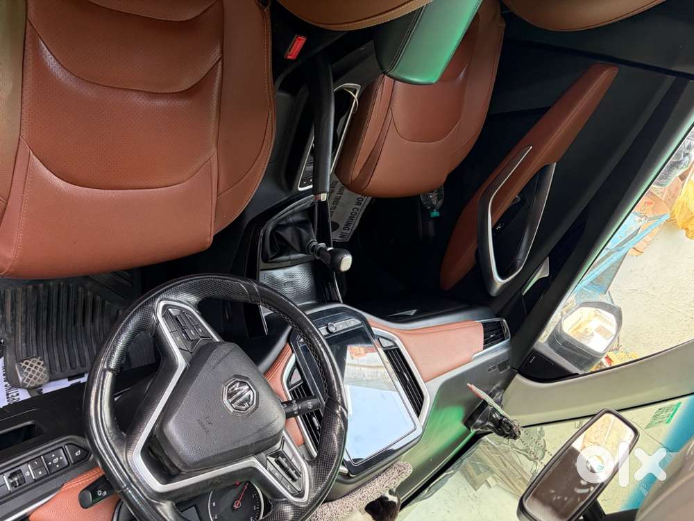 Mg Hector Plus