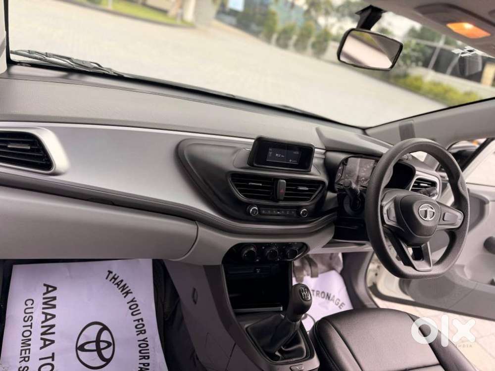 Tata Altroz Xe Petrol, 2021
