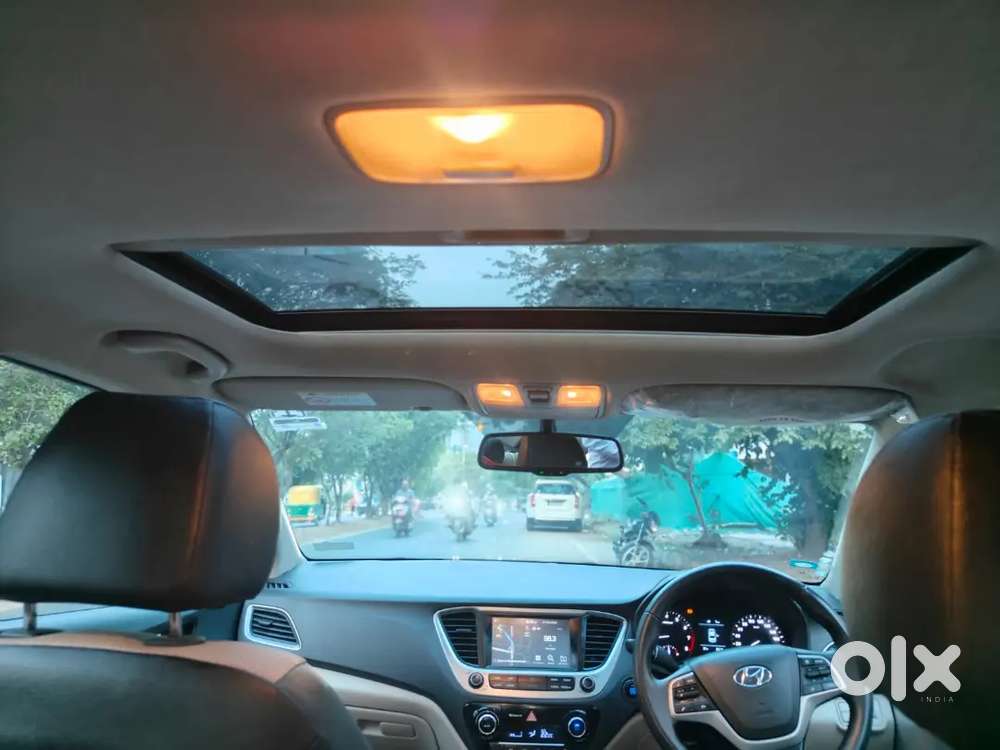 Hyundai Verna Sx O Sunroof  Push Start Black Colour 6 Air Dog