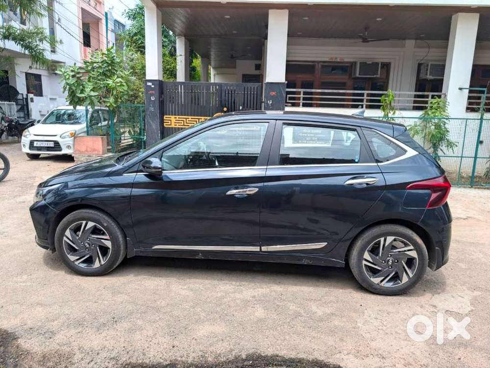 Hyundai I20 Asta (o) 1.2 Mt, 2023, Petrol