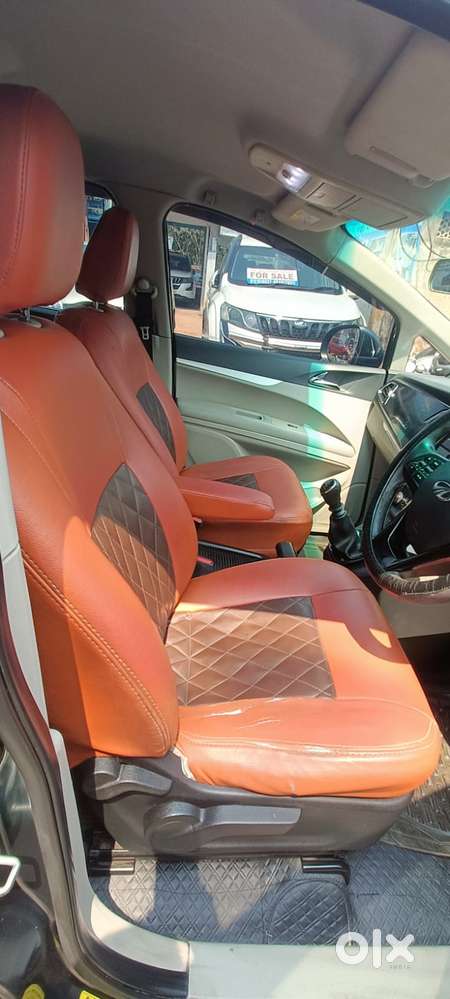 Mahindra Marazzo M8, 2018, Diesel