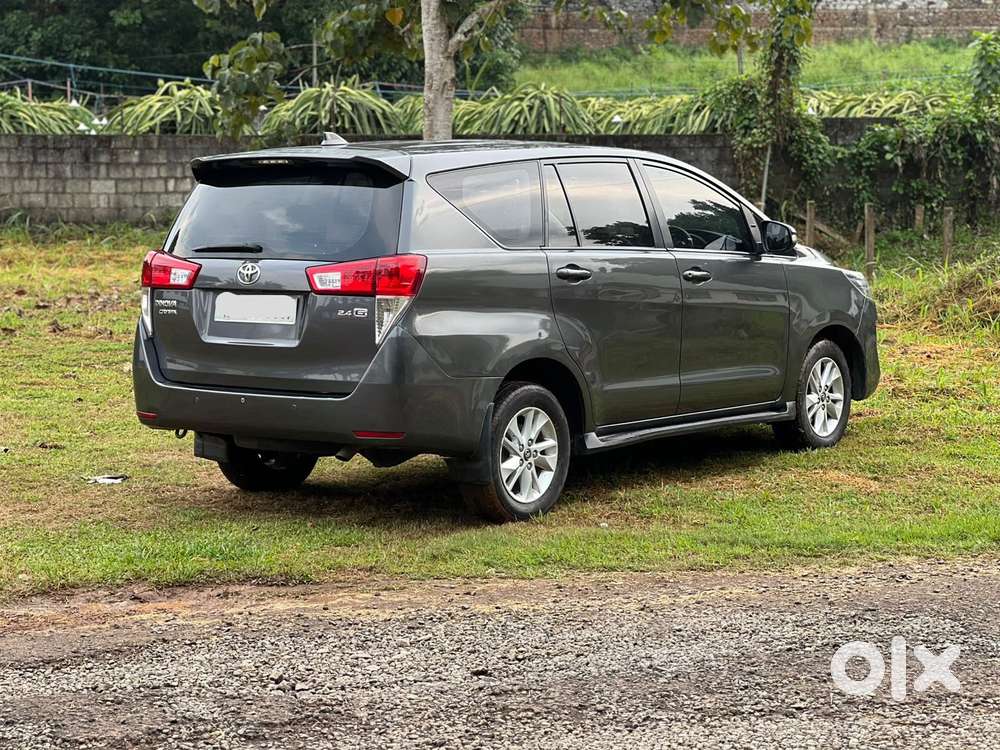 Toyota Innova Crysta 2.4 G Mt, 2016, Diesel