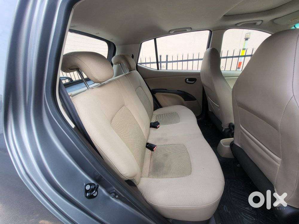 Hyundai I10 Asta Sunroof At, 2010, Petrol