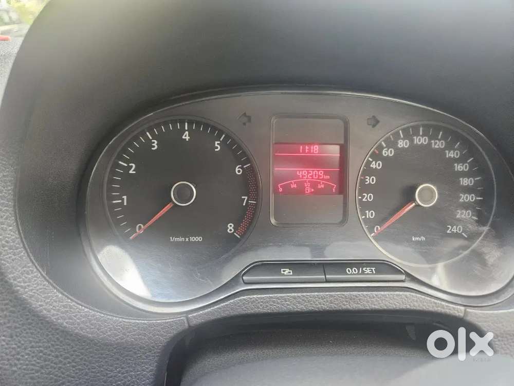 Volkswagen Polo Comfortline 2014 Model