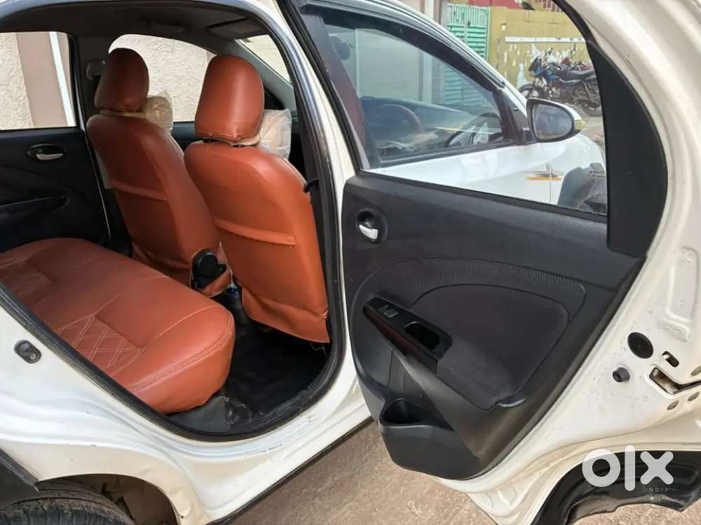 Toyota Etios Cross 2016