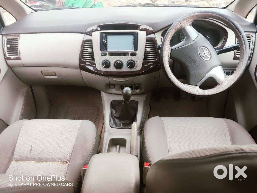 Toyota Innova 2.5 G (diesel) 7 Seater Bs Iv, 2014, Diesel