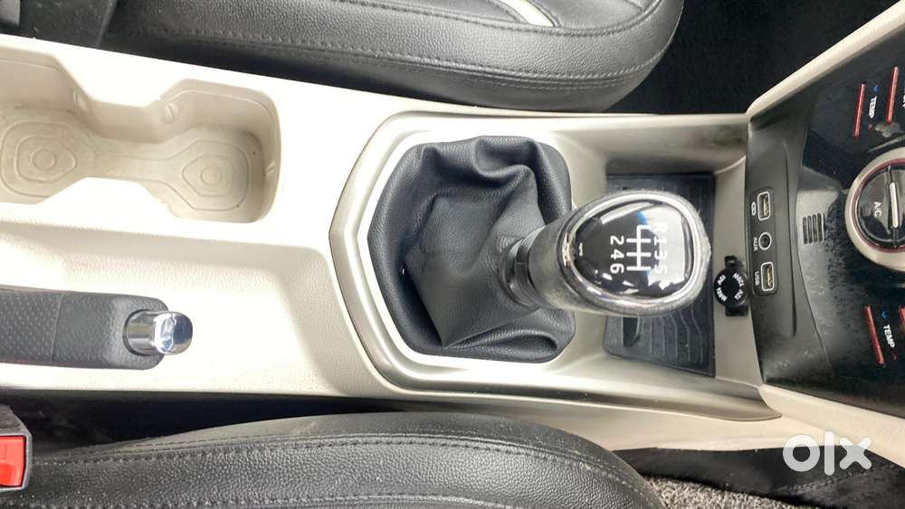 Mahindra Xuv300 W8 Diesel, 2020, Diesel
