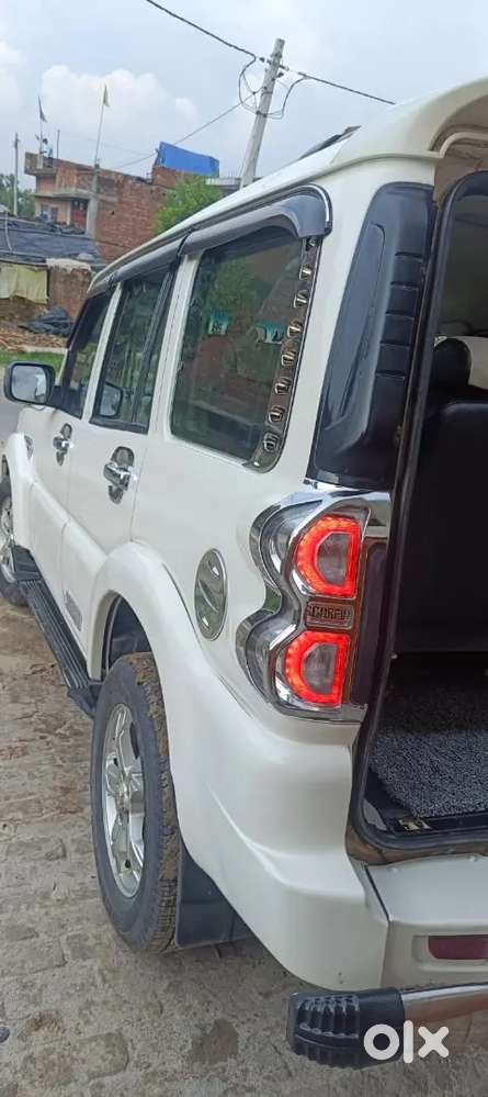 Mahindra Scorpio Diesel 2017 S.10 Urjent Sele