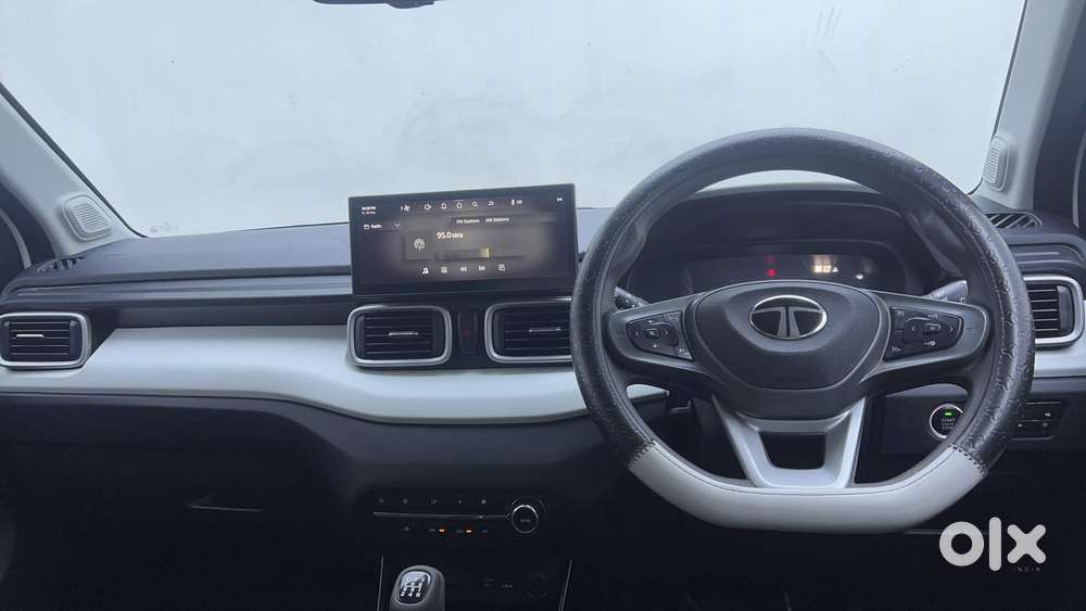 Tata Punch Accomplished Mt Sunroof, 2024, Petrol