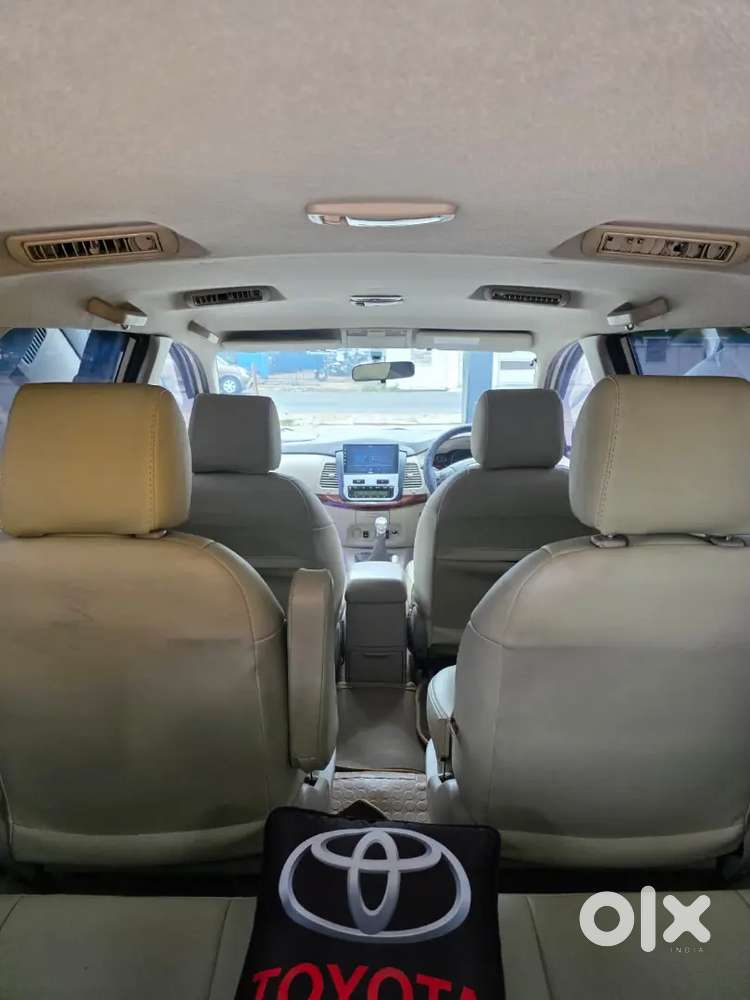 Toyota Innova 2012 2.5 V