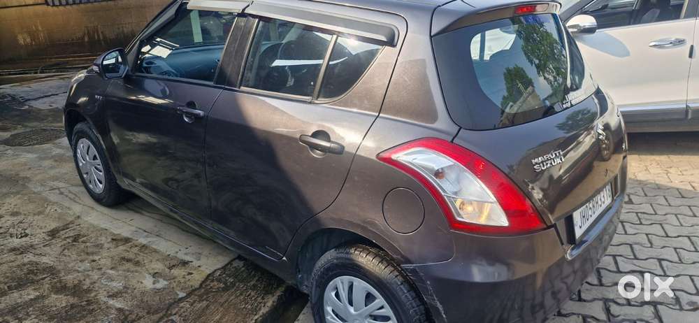 Maruti Suzuki Swift Vxi 1.2 Abs Bs-iv, 2015, Petrol