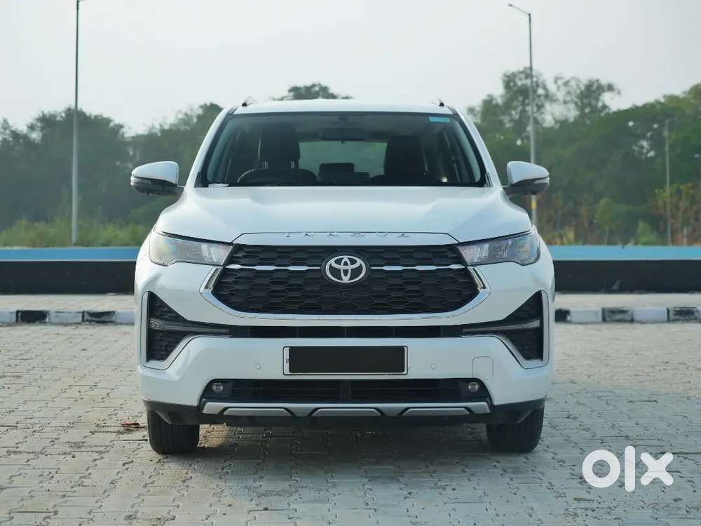 Toyota Innova Hycross Gx 2024 8 Seater