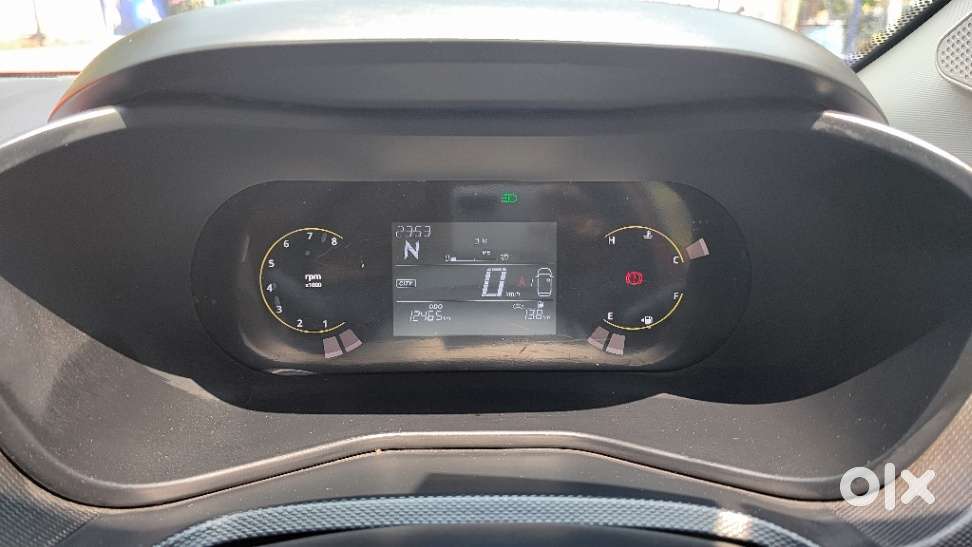 Tata Nexon Pure (s) 1.2 Petrol 6amt, 2024, Petrol