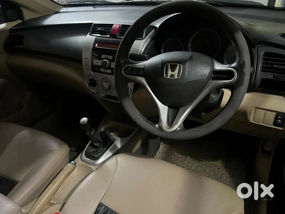 Honda City V Mt  2011