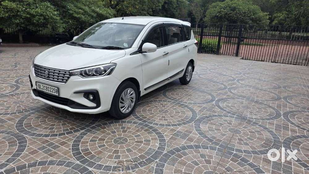 Maruti Suzuki Ertiga Vxi At Petrol, 2022, Petrol