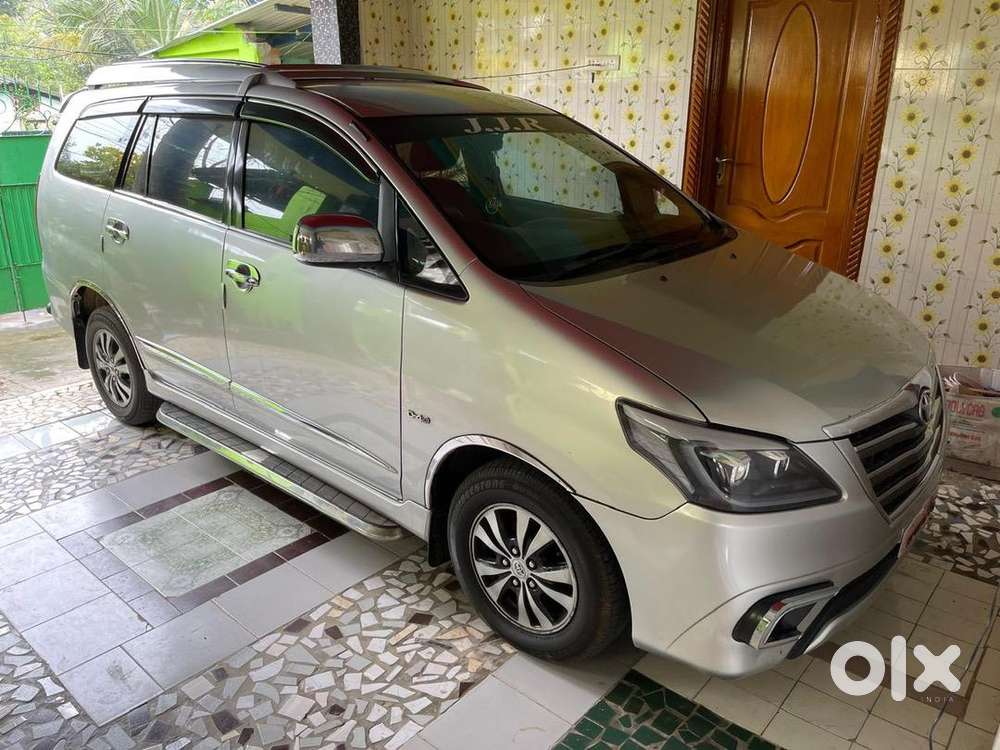 Toyota Innova 2011 Diesel 327000 Km Driven