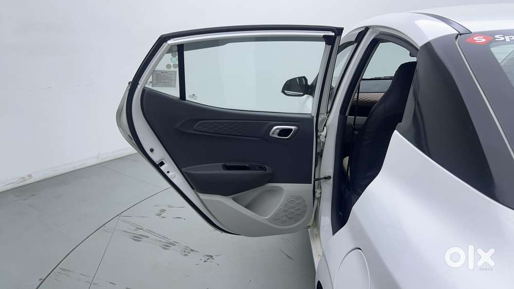 Hyundai Aura 1.2 Sx Cng, 2023, Cng & Hybrids