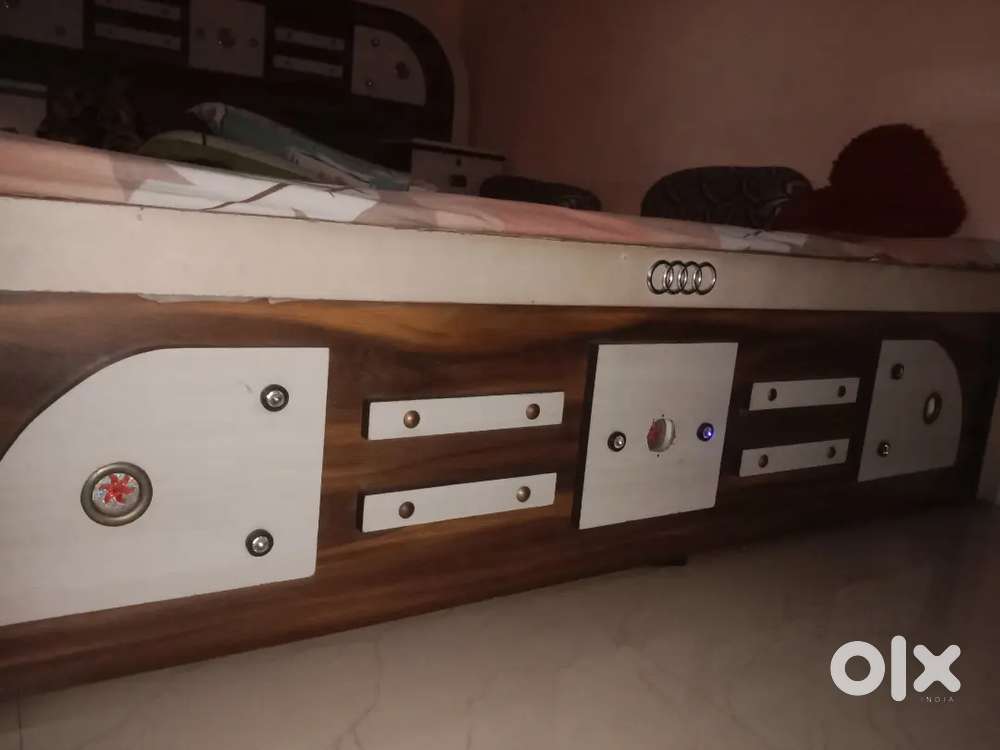 Bad rent se dena hai Rs. 12000