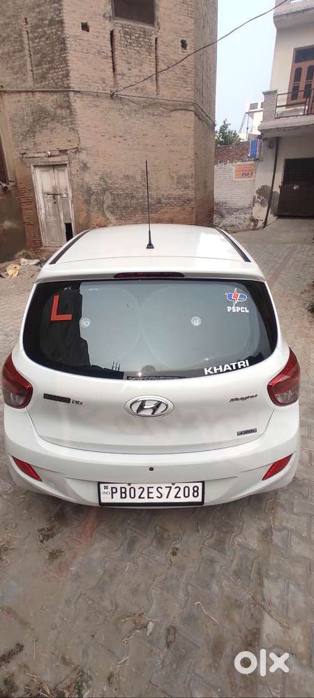 5 Seats ‘ Good Sound System With Display System