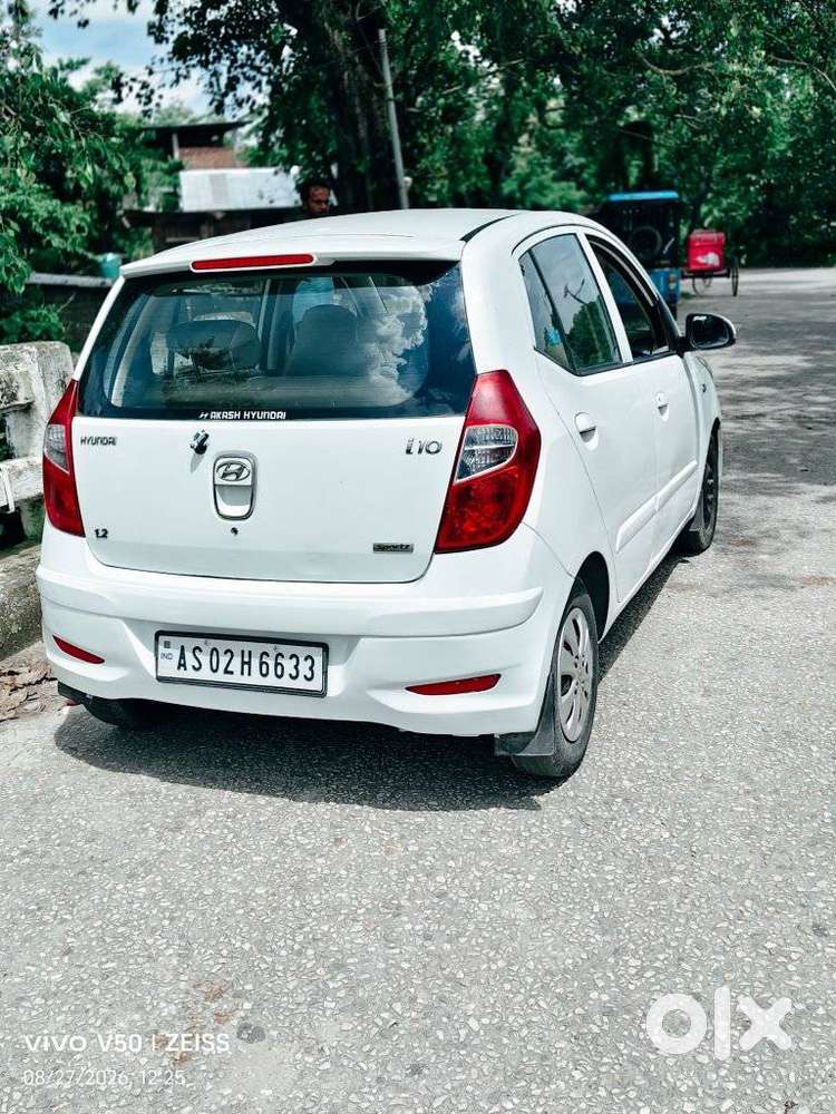 Hyundai I10 Sportz, 2012, Petrol