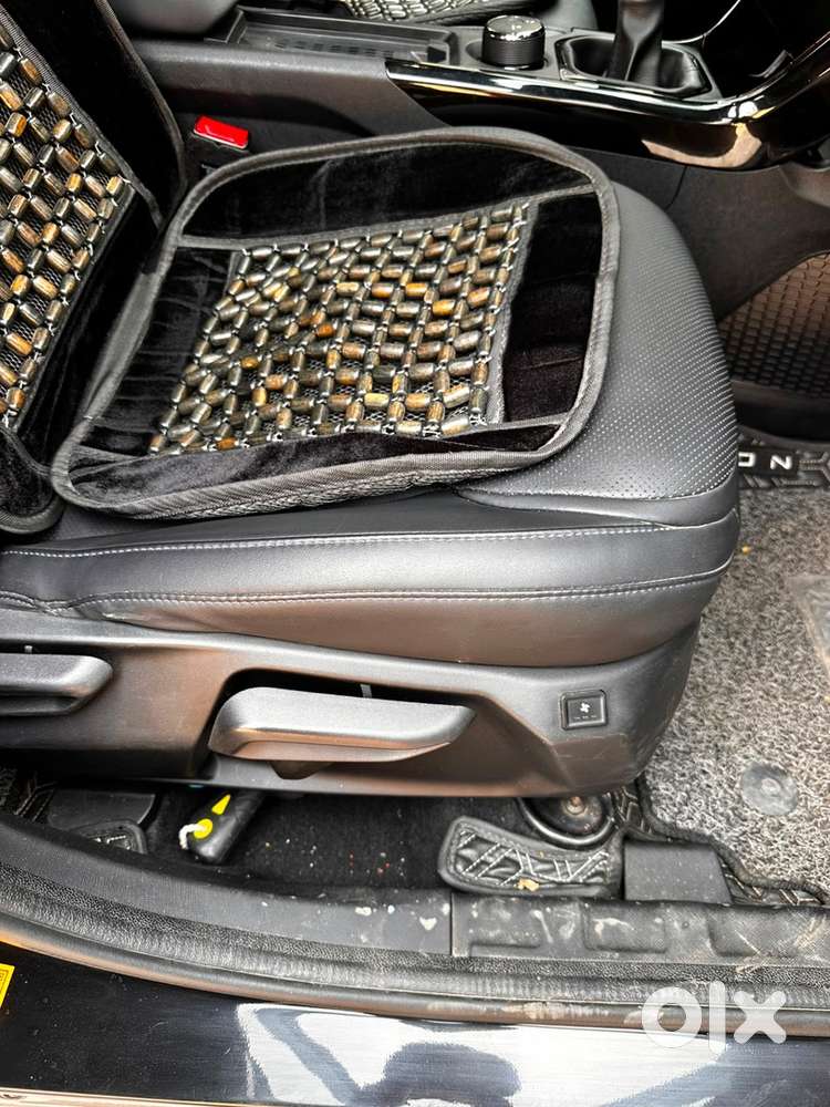 Tata Nexon ( Top End Model Fearless +s Dark Edition )