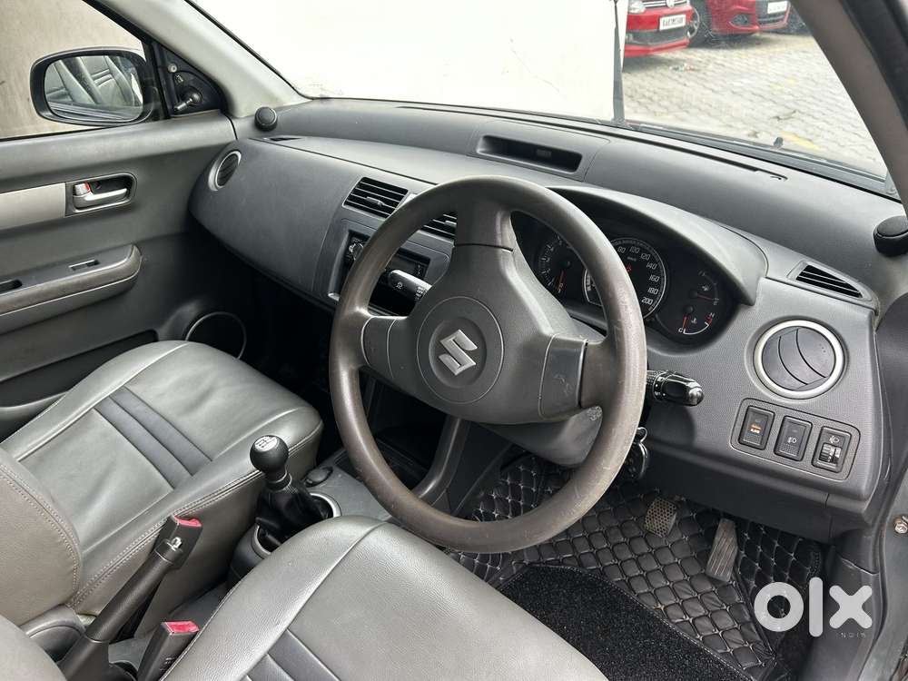 Maruti Suzuki Swift 1.3 ZXI, 2006, Petrol