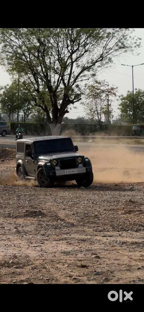 Mahindra Thar 2024 Forest Green Diesel Top Model